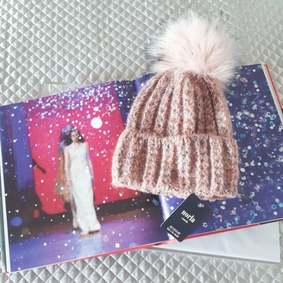 NWT Norla pink yarn knit faux fur pom pom beanie - Picture 1 of 3